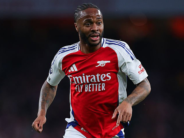 West Ham Buka Peluang Rekrut Raheem Sterling dari Chelsea